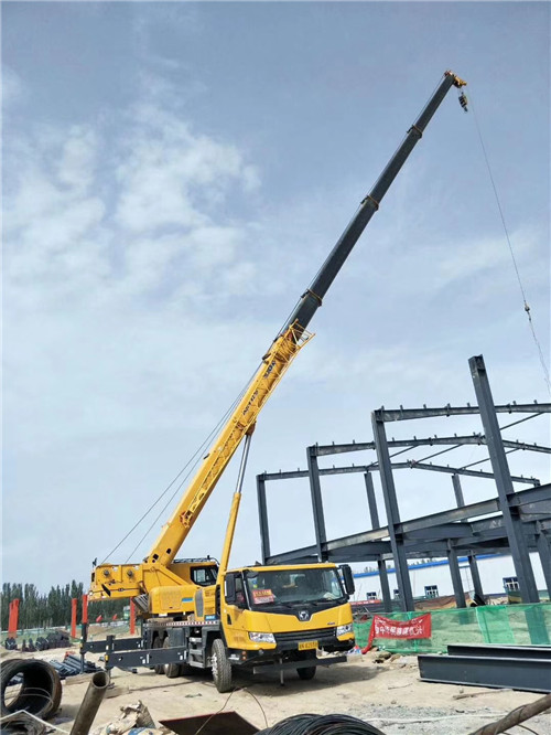 东安区超高层建筑钢结构吊装案例